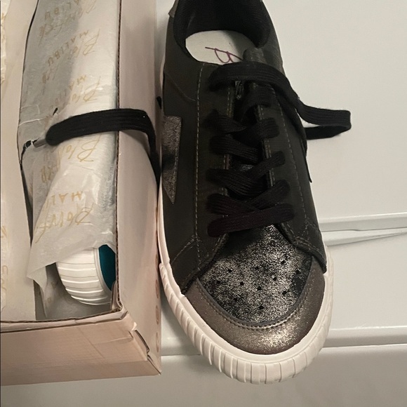 New inbox women’s size 9, black blowfish shoes - Picture 1 of 6